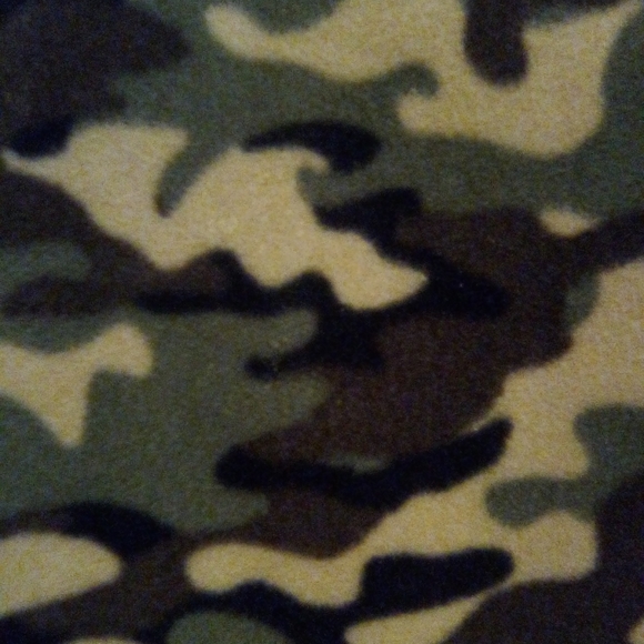 🌞Camo Sweater🌚 - Picture 10 of 11